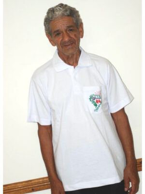 Camiseta Polo Branca com Bolso Pastoral da Saúde Nacional